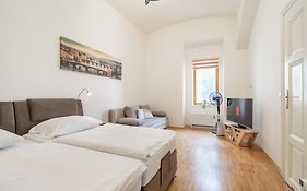 Dlazdena Apartments